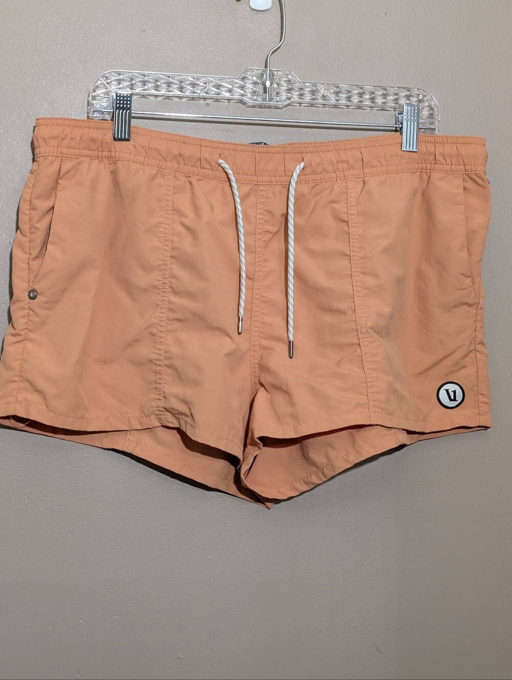 Vuori Sun Washed Shorts in Apricot/orange Women’s Size XL 2.5”inseam Drawstring
